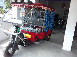Battery E Rickshaws