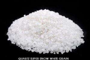 WHITE QUARTZ GRAINS