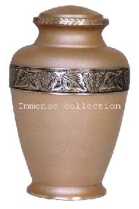 Brass Urn  (IC-BR-9202)