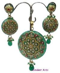 Indian Traditional Pendant Set