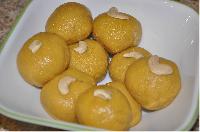 besan laddu