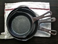 grey iron fry pan
