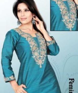 Femina Kurti