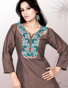 Femina Kurti