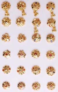 04 - Gold Nose Pins