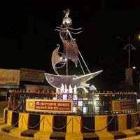 Traffic island sculpture