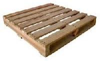 industrial wooden pallets