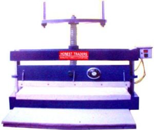 FLAPS CUTTING MACHINE