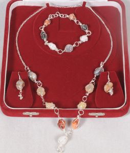 Pinjra Imitation Jewellery Sets