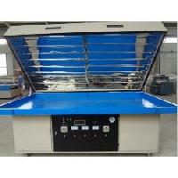 Vacuum Forming Machine