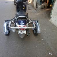 SUZUKI ACCESS 125 SIDE WHEEL ATTACHMENT