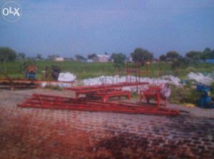 crane used to lift mud from wale