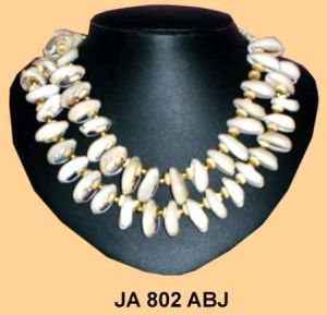 Ja 802 Abj Shell Necklace