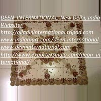 Table Runner DI-127