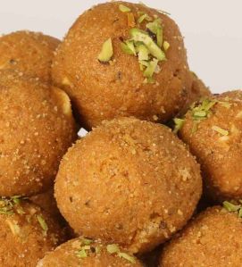 besan laddu