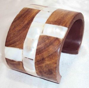 Wooden Handcuff-05