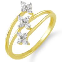 Trio - 18k Yellow Gold Diamond Ring