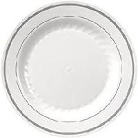 plastic dinner plates