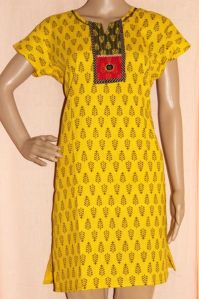 Ladies Cotton Kurtis