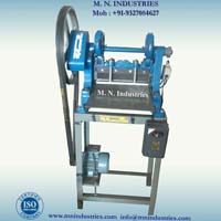 Semi Automatic Cloth Cutting Machines