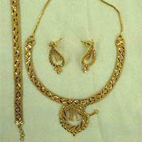Gold Plated Necklace with Matching Earring