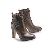 Ladies Leather Footwear
