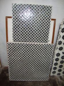 Thikri Glass Tile