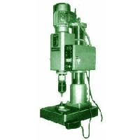 pneumatic riveting machine