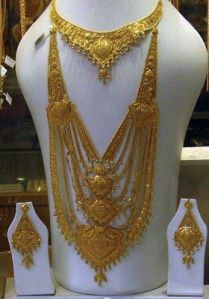 Handmade Gold Necklace Set