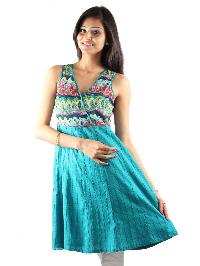 UPTOWN Sleeveless Cotton Kurti