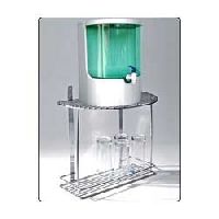 Water filter stand
