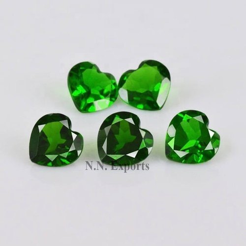 Chrome Diopside Faceted Heart Gemstone