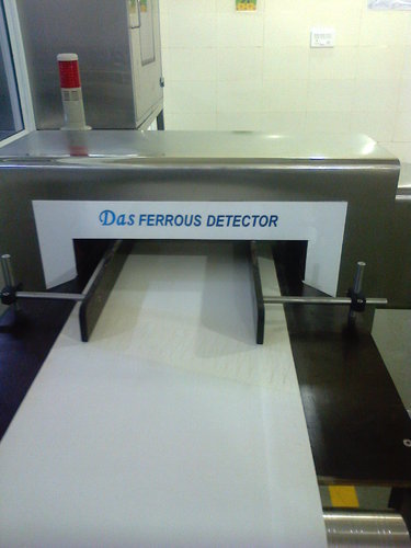 Needle Detector Machine
