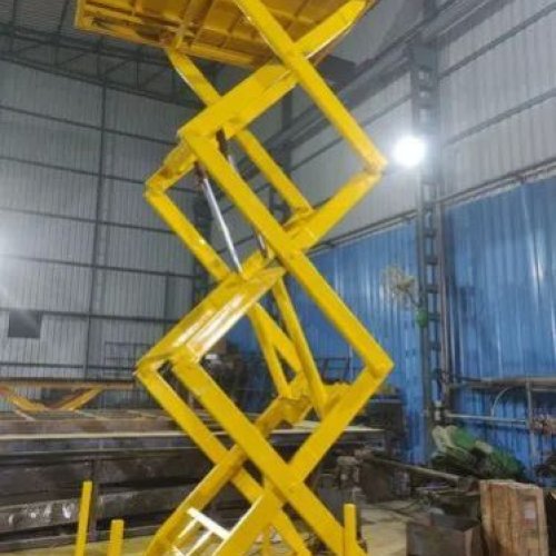 High Scissor Lift