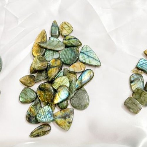 Labradorite Gemstone