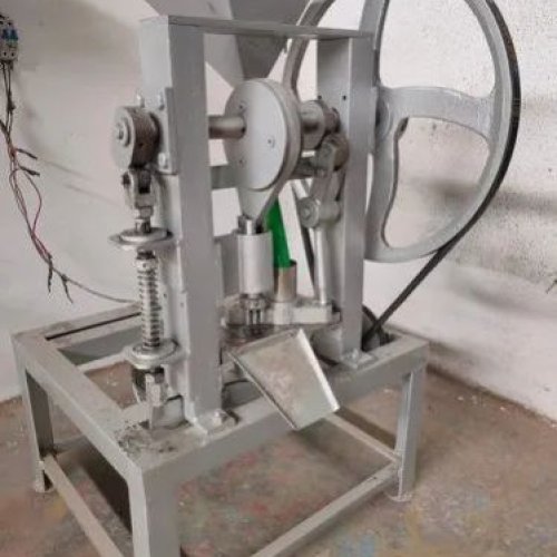 Camphor Tablet Making Machine