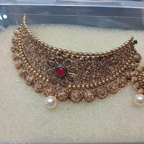 Gold Choker Necklace Set