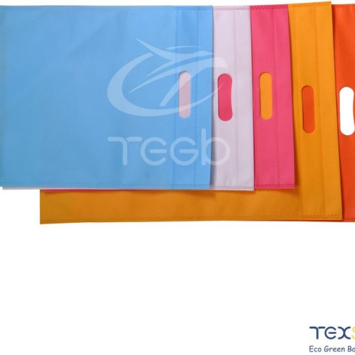 D Cut Plain Non Woven Bags