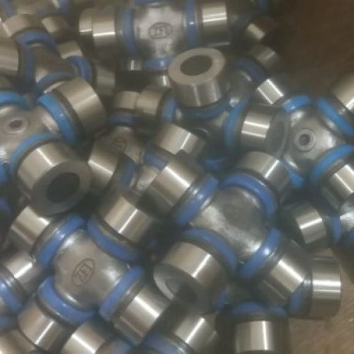 TATA 1312 Universal Joint Cross