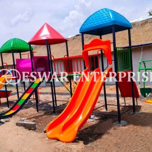 Playground Multiplay Station