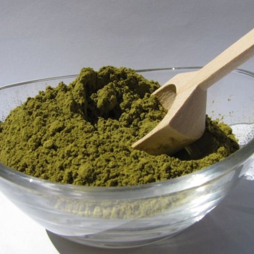 natural henna powder