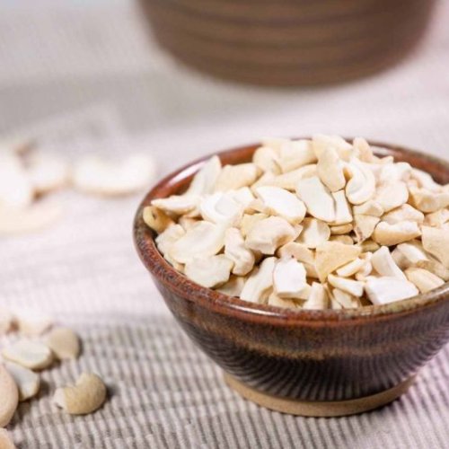 Light Ivory Broken Cashew Nut