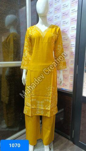 Ladies Traditional Wear Leaf Print Kurti Set