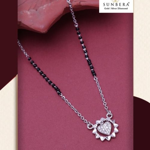 Black Bead Heart Flower Pendant Necklace