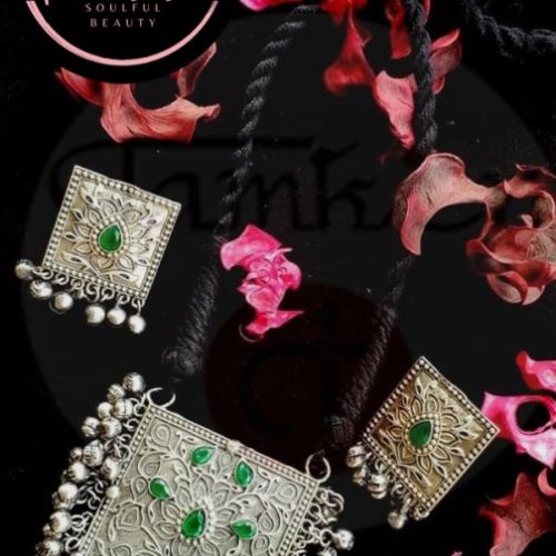 Ladies Green Square Golden Pendant Jewelry Set