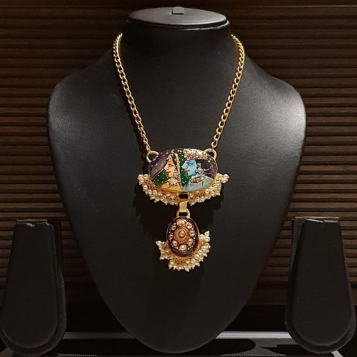 Ladies Royal Miniature Golden Pendant Necklace