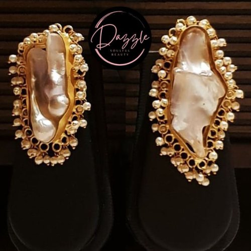 Ladies White Pearl Bezel Earpiece