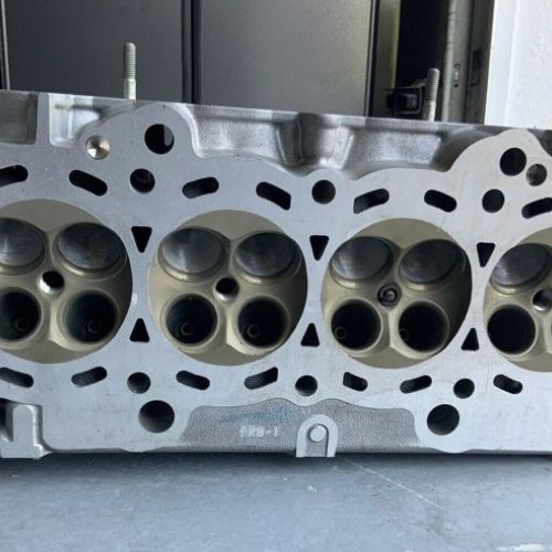 Cast Iron Mahindra Tractor Cylinder Head