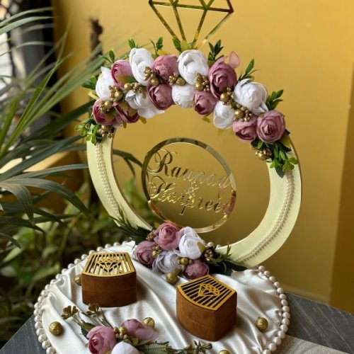 Engagement Ring Platter With Pink White Rose Decoration