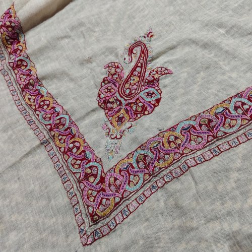Embroidery Super Sangeen Pure Pashmina Head Scarf